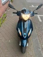 Piaggio new fly, Fietsen en Brommers, Scooters | Piaggio, Gebruikt, Maximaal 45 km/u, Ophalen of Verzenden, Fly
