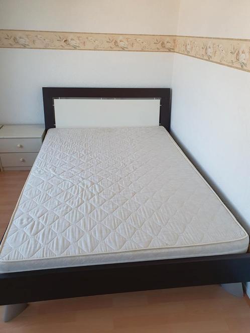 Mooi houten tweepersoons bed, Huis en Inrichting, Slaapkamer | Bedden, Zo goed als nieuw, Tweepersoons, Overige maten, Overige maten