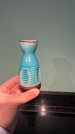 Aqua schenk kannetje/ flesje/ vaasje, Ophalen of Verzenden, Porselein, Overige stijlen, Overige typen