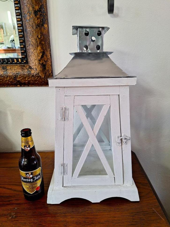 Grote houten lantaarn / windlicht wit (hoogte 48 cm), Huis en Inrichting, Woonaccessoires | Kandelaars en Kaarsen, Kandelaar, 25 tot 50 cm