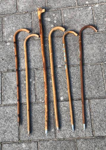 6 antieke wandelstokken beschikbaar voor biedingen