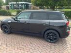Mini Clubman Cooper S 2.0 178pk Aut 2023 Midnight Black II, Auto's, 74 €/maand, 4 cilinders, Leder en Stof, Zwart