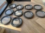 Le Creuset grijze ontbijborden 22cm, Gebruikt, Ophalen of Verzenden, Bord(en), Overige stijlen