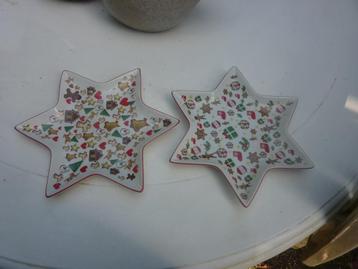 kerstservies 2 stervormige borden  of schalen Ø 27 cm  beschikbaar voor biedingen