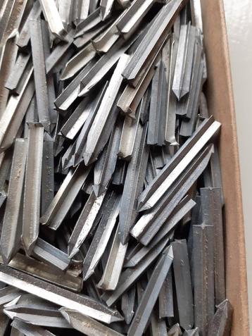 Kruisstiften - Diverse beschikbaar voor biedingen