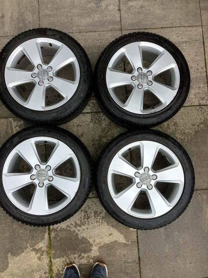 225/45/R17 Orignele Audi A3 velgen met Winterbanden, Auto-onderdelen, Banden en Velgen, Banden en Velgen, Winterbanden, 17 inch