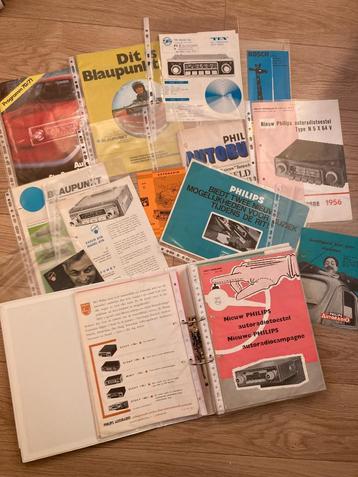 Ordner met Vintage Brochures en Service Documentatie (D806) beschikbaar voor biedingen