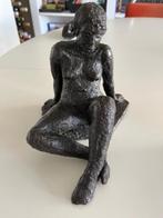 Prachtige vrouwelijk naakt "bronzen" beeldje keramiek, Ophalen