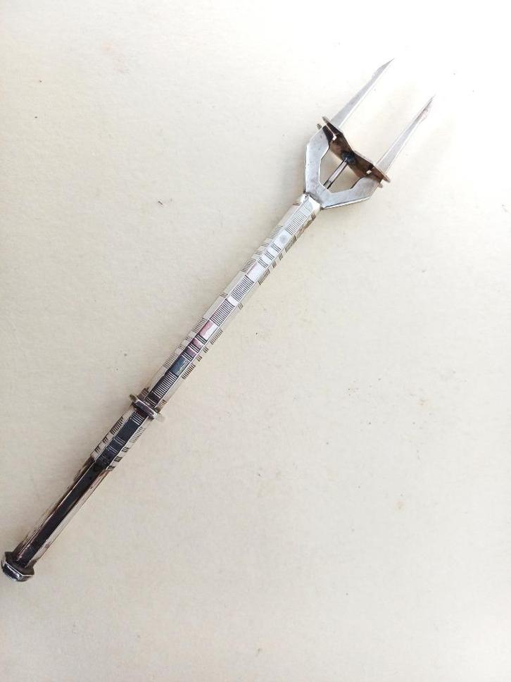 art deco zuurvorkje, gemerkt, zilver of verzilverd?, Antiek en Kunst, Antiek | Goud en Zilver, Zilver, Ophalen of Verzenden