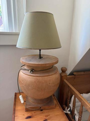 Grote design lamp massief hout beschikbaar voor biedingen