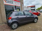 Toyota Yaris 1.0 VVTi Acces - Airco - Apk 23-11-2024 -, Auto's, Toyota, Origineel Nederlands, Te koop, Zilver of Grijs, 5 stoelen