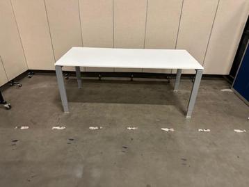 Instelbaar bureau / tafel met schroef 180x80xH62-84 cm,14 st