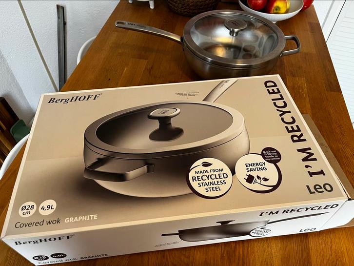 BergHOFF leo RVS 28cm hapjespan hapjes pan wok, Huis en Inrichting, Keuken | Potten en Pannen, Zo goed als nieuw, Wok, Rvs, Inductieplaat