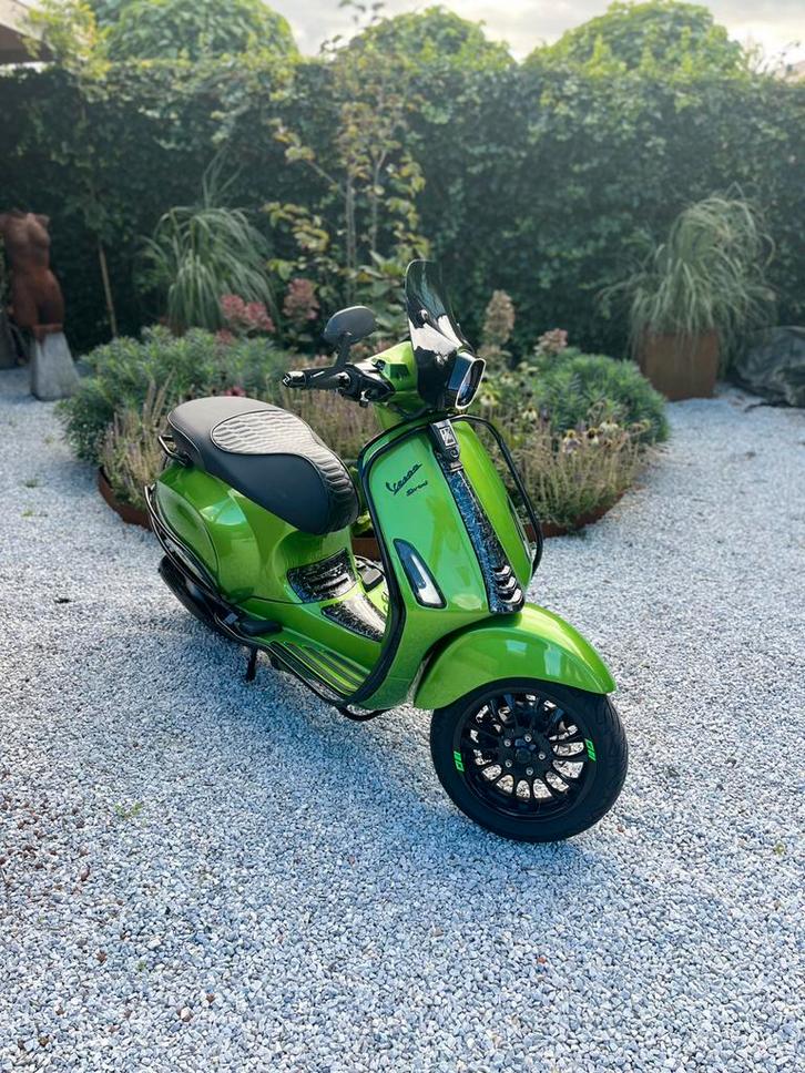 Vespa sprint 80cc full option malossi carbon, Fietsen en Brommers, Scooters | Vespa, Zo goed als nieuw, Vespa S, Benzine, Ophalen of Verzenden