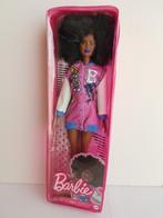 Barbie Fashionistas #156 in Fearless Letterman Jacket (NRFB), Ophalen of Verzenden, Nieuw, Fashion Doll