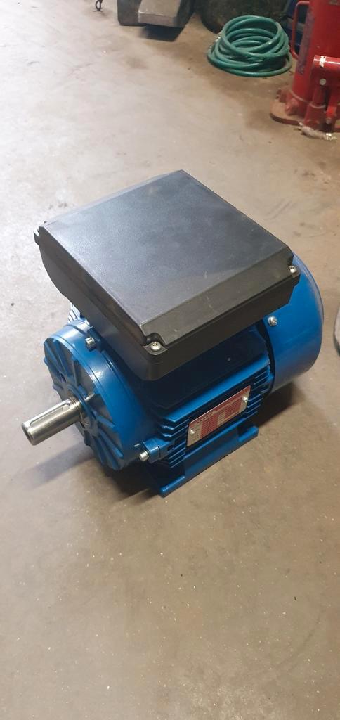 Kramp Elektromotor 1.5kW - Nieuwstaat, Doe-het-zelf en Verbouw, Motoren, Ophalen