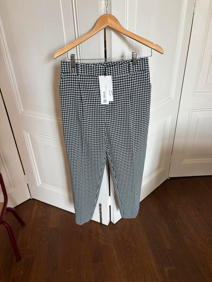 Zara geruite pantalon, zwart witte chino, vichy ruit ,S/ 36, Kleding | Dames, Broeken en Pantalons, Nieuw, Maat 36 (S), Zwart