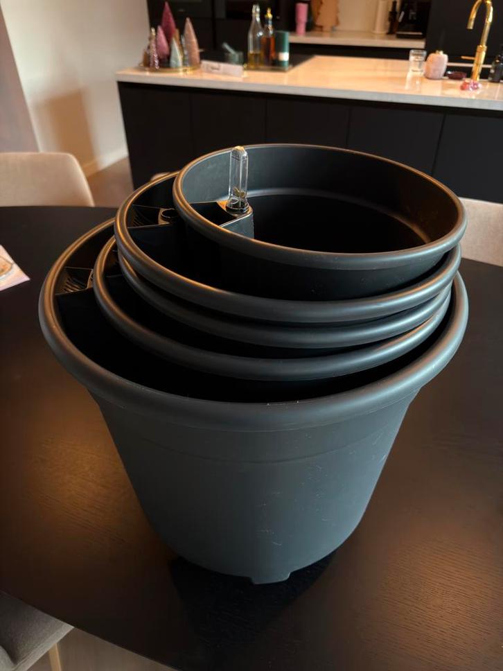 Elho self-watering inserts 44, 36, 33, 28cm (planten potten), Tuin en Terras, Bloempotten, Nieuw, Kunststof, Binnen, Minder dan 40 cm