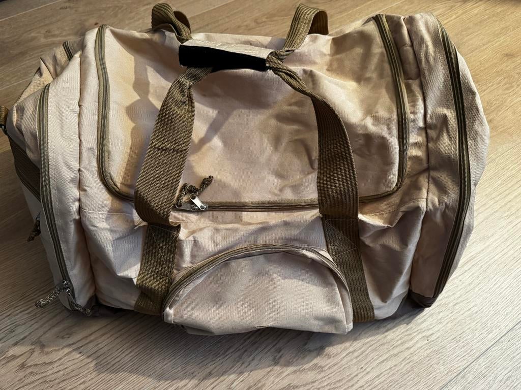 Beige Weekendtas / Sporttas - Stevig, 30 cm of meer, Beige, Ophalen of Verzenden, Zo goed als nieuw