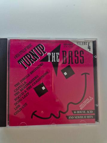 Turn Up The Bass Volume 4 CD beschikbaar voor biedingen