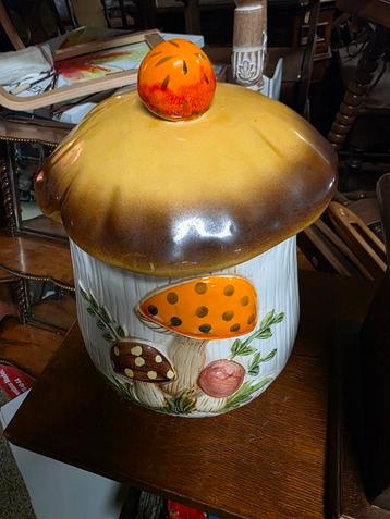 Vintage Paddenstoel Koektrommel beschikbaar voor biedingen