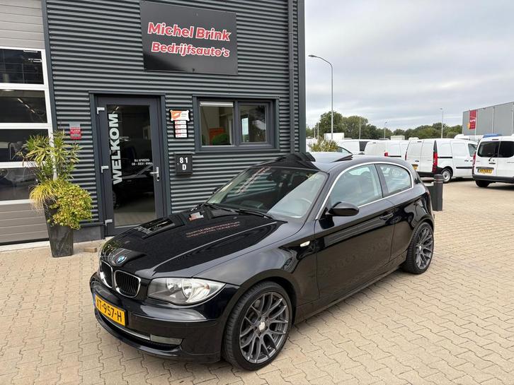 BMW 1-serie 123 Diesel Automaat Leer Navi, Auto's, BMW, Bedrijf, Te koop, 1-Serie, ABS, Airbags, Airconditioning, Boordcomputer