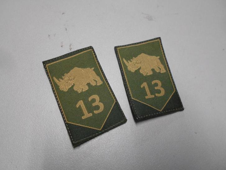 Embleem 13 Lichte Brigade klittenband, Verzamelen, Militaria | Algemeen, Landmacht, Embleem of Badge, Nederland, Ophalen of Verzenden