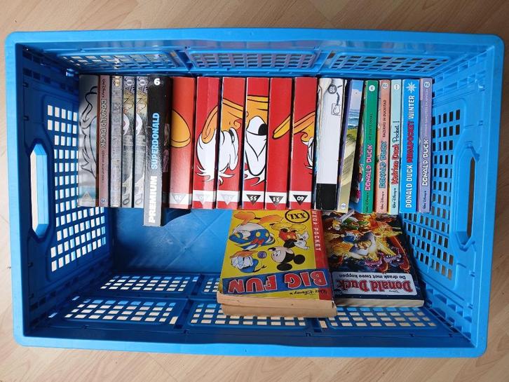 Donald Duck pockets en verzamelboeken collectie, Boeken, Stripboeken, Zo goed als nieuw, Meerdere stripboeken, Ophalen