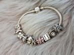 Eerste generatie Pandora armband met 10 bedels, Gebruikt, Ophalen of Verzenden, Roze, Met strass