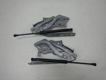 Audi A5 S5 8W 3.0 TFSI Motorkapscharnieren Set L+R 8W0823301 beschikbaar voor biedingen