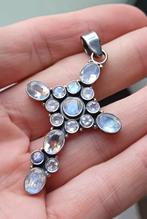 Groot zilveren kruis met regenboog maansteen, Antiek en Kunst, Antiek | Goud en Zilver, Ophalen of Verzenden, Zilver