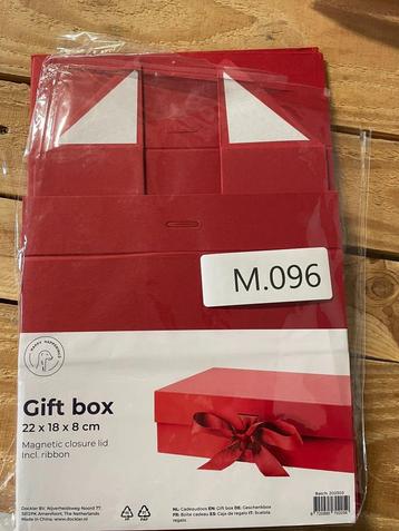 Cadeaudoos Rood beschikbaar voor biedingen