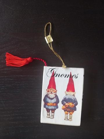 David de Kabouter kerst hanger in de vorm van een boek beschikbaar voor biedingen