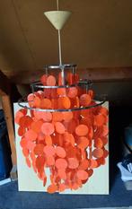 Oranje hanglamp met parelmoer schelpen., Ophalen, Gebruikt, 50 tot 75 cm, Vintage