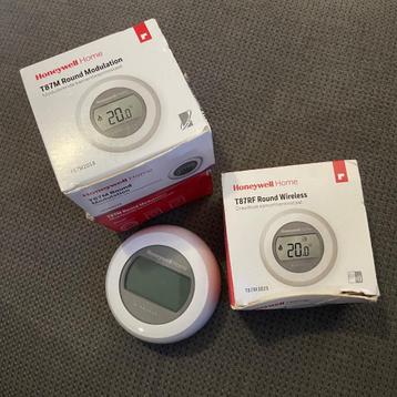 Honeywell thermostaten: 2x T87RF + 2x T87M + 2x BDR91A1000 beschikbaar voor biedingen