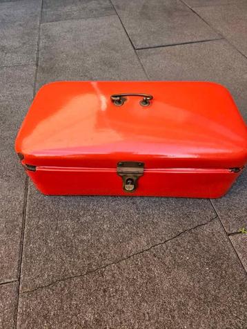 broodtrommel brocant beschikbaar voor biedingen