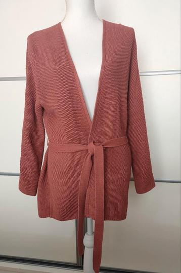 Koraal kleurig knoopvest - s.Oliver beschikbaar voor biedingen