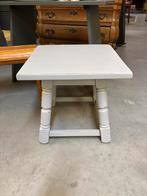 Brocante bijzettafel, Huis en Inrichting, Tafels | Bijzettafels, Minder dan 45 cm, Vierkant, Zo goed als nieuw, Brocante