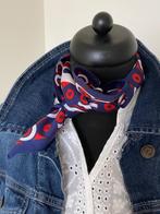Shawl  / sjaal wit blauw rood met stippen, Kleding | Dames, Ophalen of Verzenden, Zo goed als nieuw, Sjaal