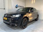 Volkswagen Touareg 3.0 V6 | Adapt cruise | Pano | Leer |, Auto's, Automaat, Euro 5, Zwart, 255 €/maand