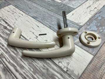 Witte bakeliet deurklink jaren 50 retro vintage beschikbaar voor biedingen