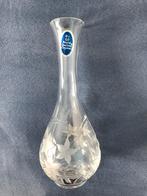 Royal Doulton Kristal Vaasje - Gegraveerd, Wit, Ophalen of Verzenden, Minder dan 50 cm, Glas