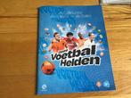 Drie Voetbal Plaatjes albums, Hobby en Vrije tijd, Ophalen of Verzenden, Zo goed als nieuw, Meerdere plaatjes