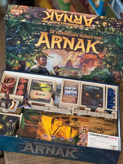 Verloren Ruines van Arnak - Folded Space colored insert, Hobby en Vrije tijd, Verzamelkaartspellen | Magic the Gathering, Zo goed als nieuw