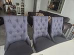 3 grijze eet stoelen en één bank, Ophalen of Verzenden, Zo goed als nieuw