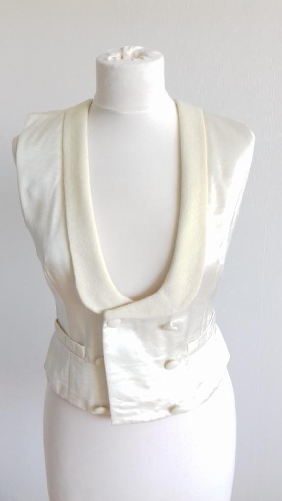 Glans gilet (DORA), Kleding | Dames, Tops, Zo goed als nieuw, Maat 36 (S), Wit, Zonder mouw, Ophalen of Verzenden