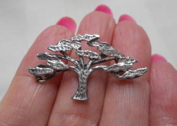 Zilveren handgemaakt broche levensboom nr.1563 beschikbaar voor biedingen