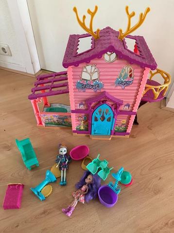 Enchantimals hertenhuis met accessoires beschikbaar voor biedingen