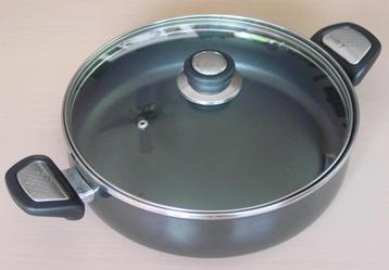 San Ignacio anti-aanbak braadpan met deksel 28 cm. grijs beschikbaar voor biedingen