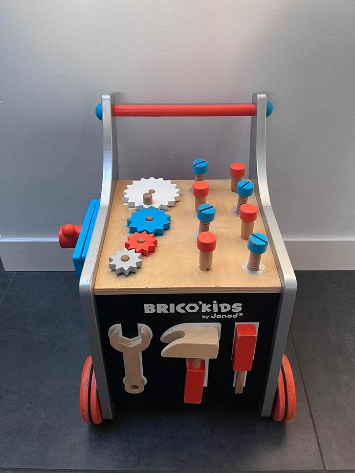 Janod houten loopwagen met gereedschap Bricokids, Kinderen en Baby's, Speelgoed | Houten speelgoed, Gebruikt, Duw- of Trekspeelgoed
